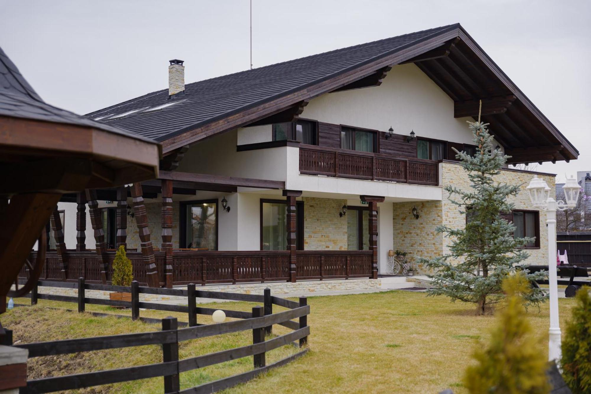 Niro Residence Gura Humorului Kültér fotó